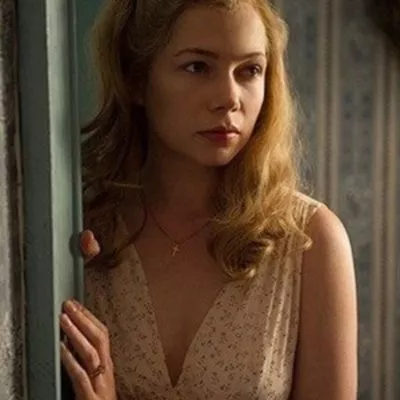 michelle-williams-as-lucille-angellier